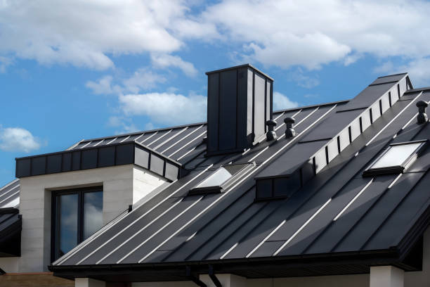 Best Roof Moss and Algae Removal  in Northridge, OH